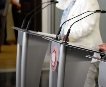 Individual lecterns equipped with microphones in Polish Seym